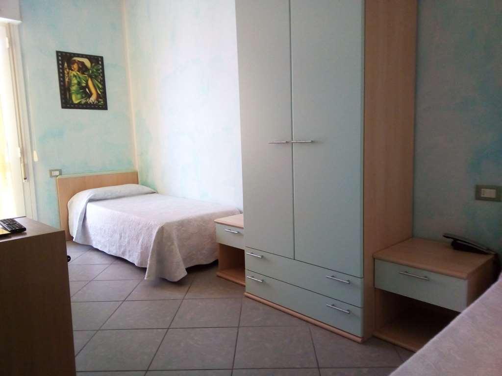 Hotel Ariston Imperial Porto Garibaldi Zimmer foto